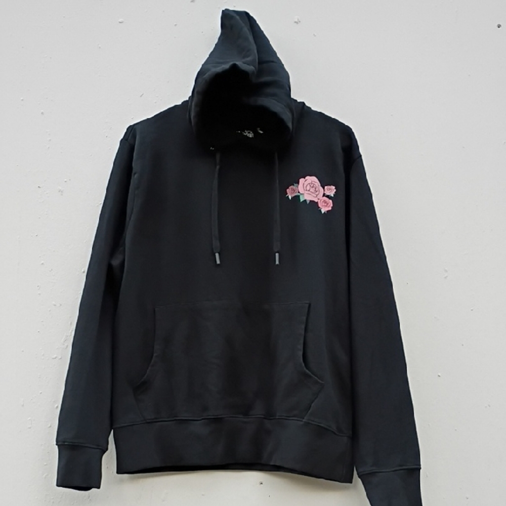 American Rag Black Tee with‎ Blue and Pink Floral Design Hoodie